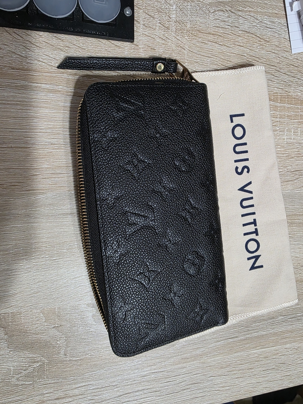 Louis Vuitton Zippy Wallet - Picture 3 of 5